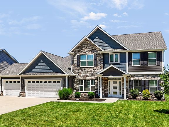 2nd image of 1066 Chesapeake Pointe Dr