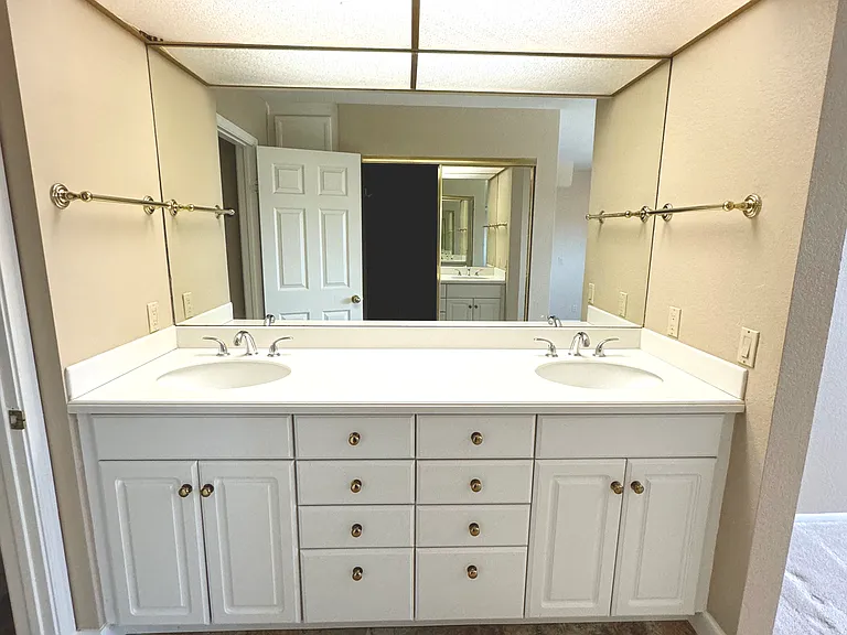 2920 Union St #301 — Photo 19