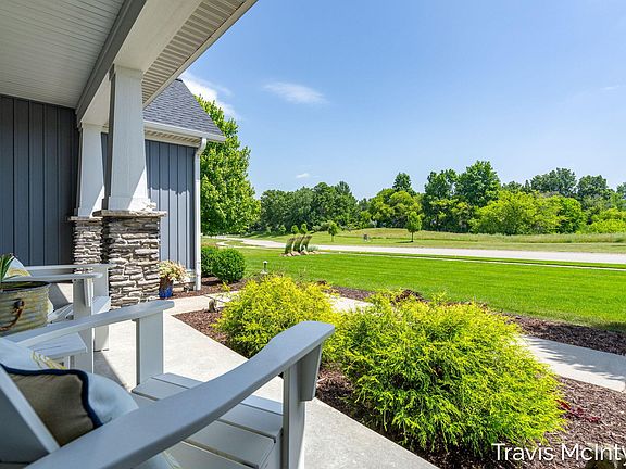 5th image of 9063 Sterling Hills Dr NE