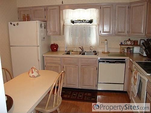 2nd image of 261 Constitution Dr
