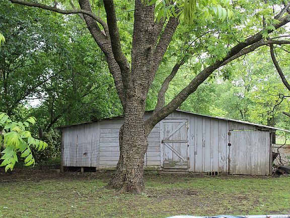 3rd image of 2418 SW 1095th Ave
