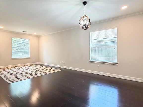 5th image of 3510 Burkett Dr