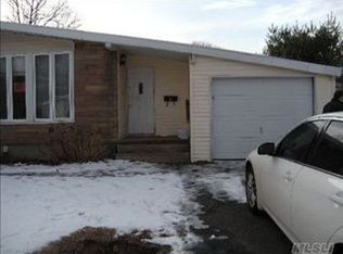 53 Sunset Dr, Centereach, NY 11720