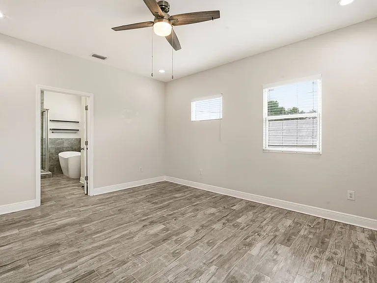 2904 Banza St — Photo 17