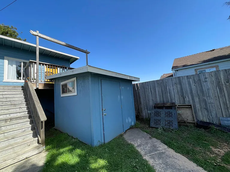 3241 Trinity St — Photo 31