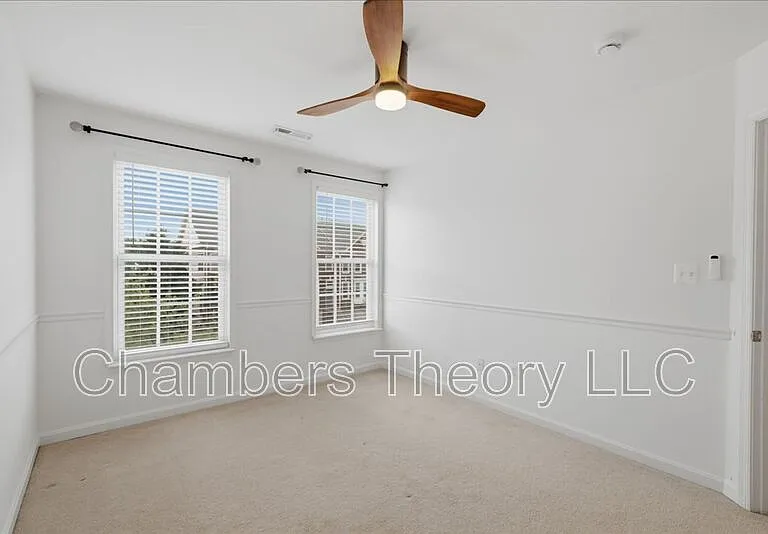42693 Rolling Rock Sq — Photo 24