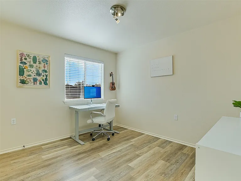 5516 Rayburn Ln — Photo 16