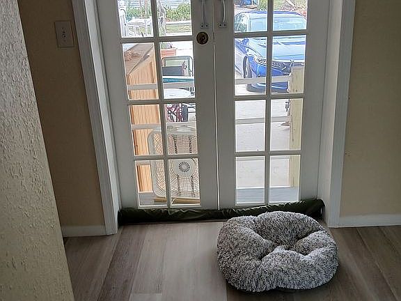 4th image of 2490 Merrman Dr