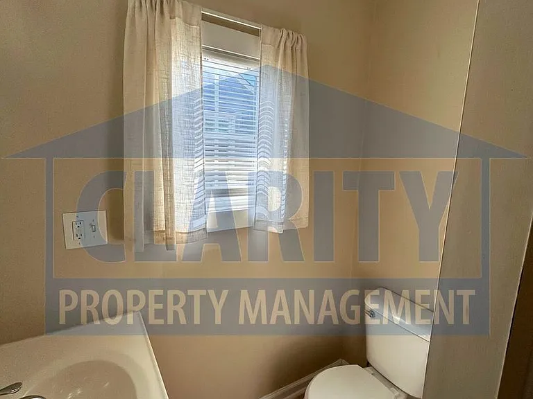 1102 Georgetown Rd NW — Photo 18