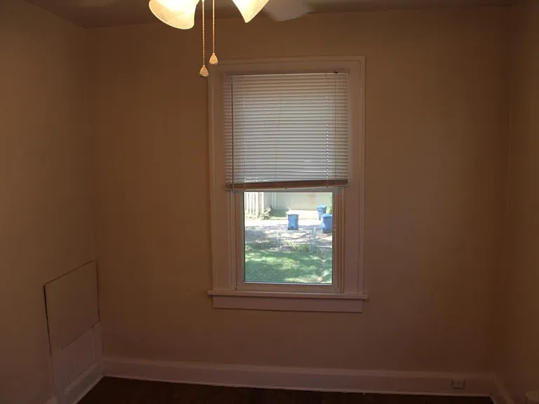 5316 Broadway St — Photo 10