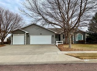 318 Charles St, Mitchell, SD 57301
