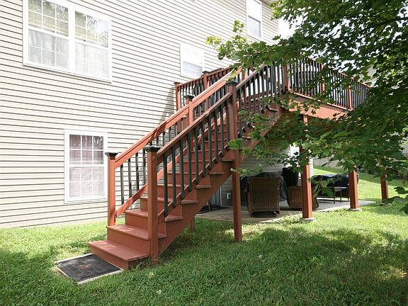 5th image of 909 Chesapeake Junction Ln