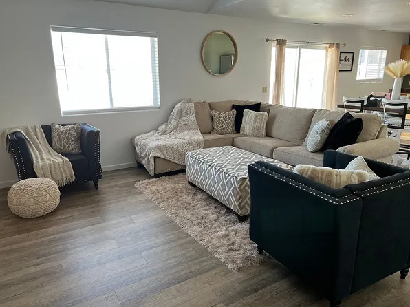 1628 Pikes Peak Pl, Alamosa, CO 81101