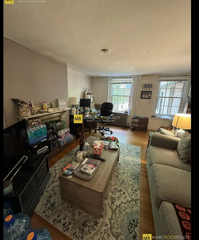 2 bed, 9999 sqft, $4,000 — Photo 1