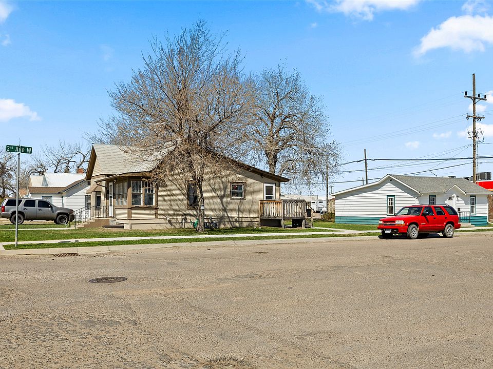 1st image of 205 2nd St W