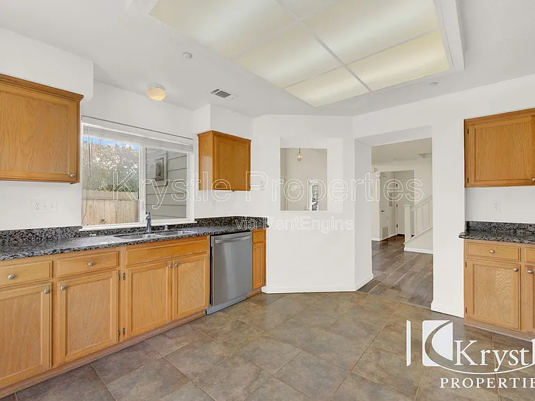 322 Clearpointe Dr — Photo 8