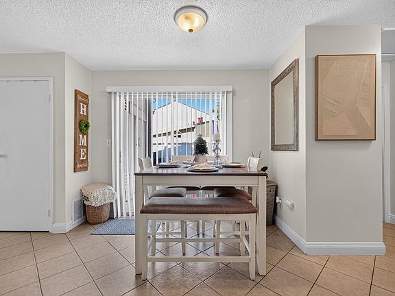 4th image of 237 Del Loma Ct
