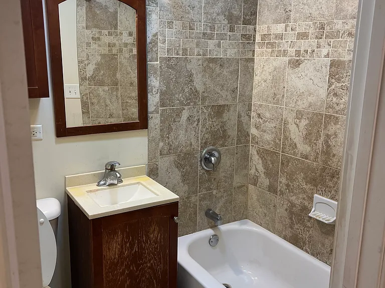 412 School St #2A — Photo 2