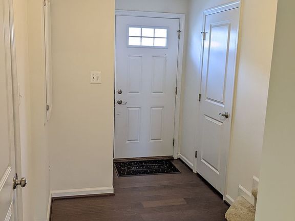 3rd image of 5776 Antwerp St