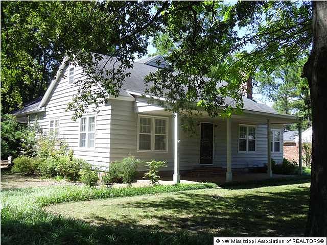 1st image of 1671 Cummins Ave