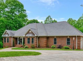 306 Riverwood Dr, Elkin, NC 28621