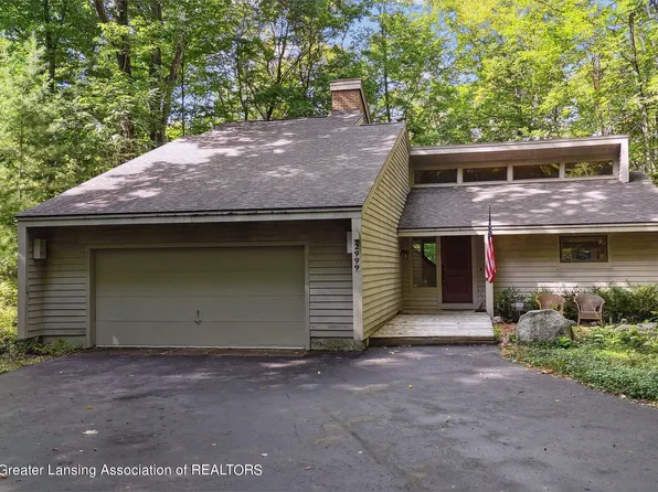 2999 Nawakwa Trl, Traverse City, MI 49686