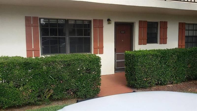 1st image of 4661 Oak Terrace Dr