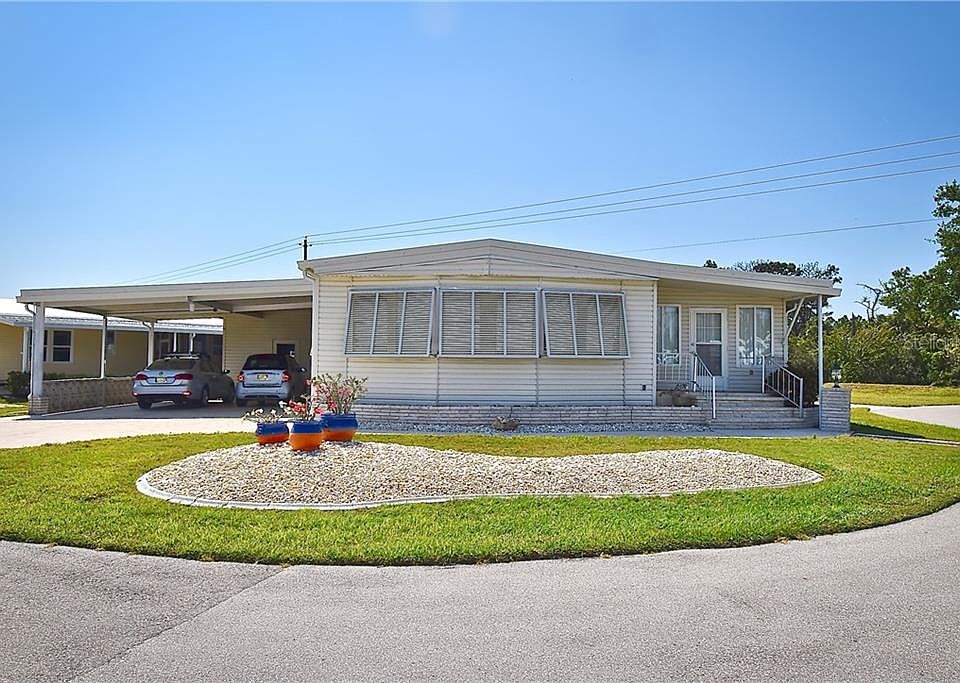 2nd image of 17 Castle Dr
