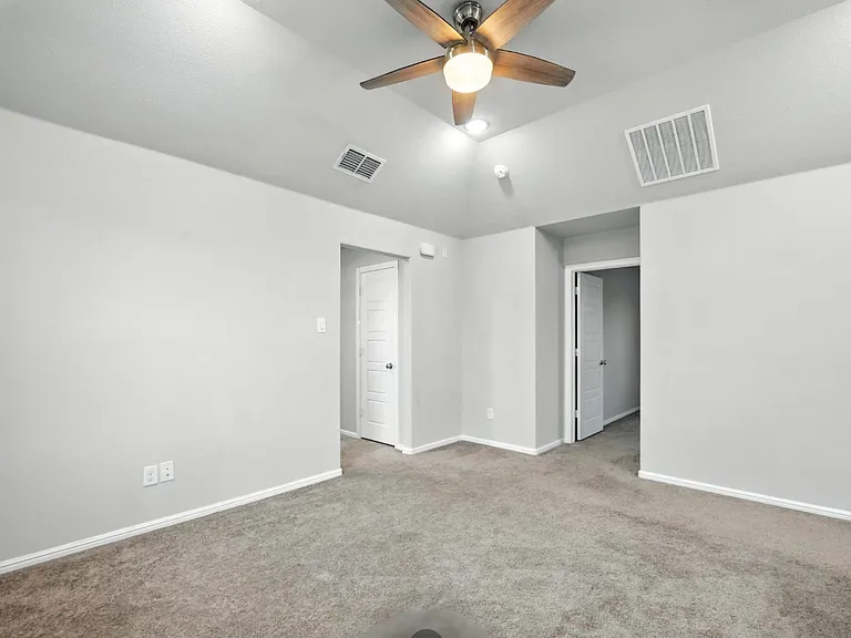 913 Cobalt Dr — Photo 28