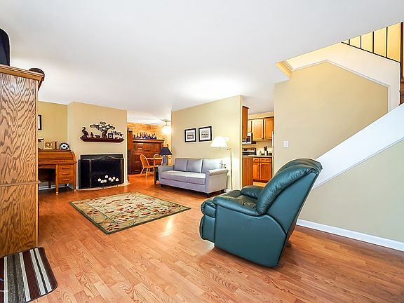 3rd image of 5959 Oakwood Dr #146-C