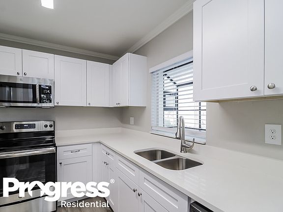 5th image of 2806 Wessex St