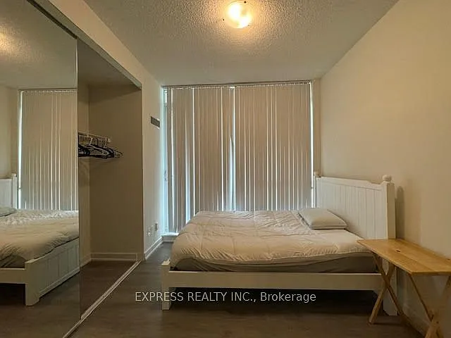 770 Bay St #2 — Photo 12