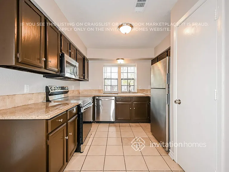 618 Melissa Ln — Photo 5