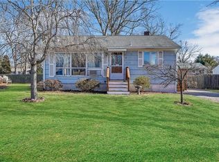 95 Tupelo Trl, Narragansett, RI 02882