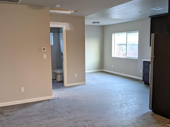 5th image of 87 Basch Ave #2