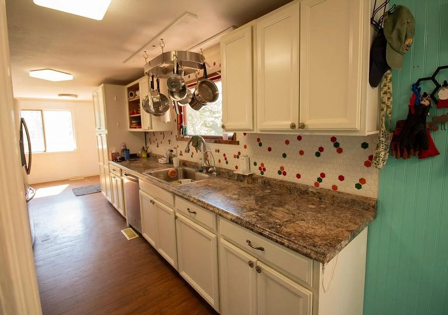 Century 21 Gold Rush - 2 bed, 2 bath (North Pole) — Photo 3
