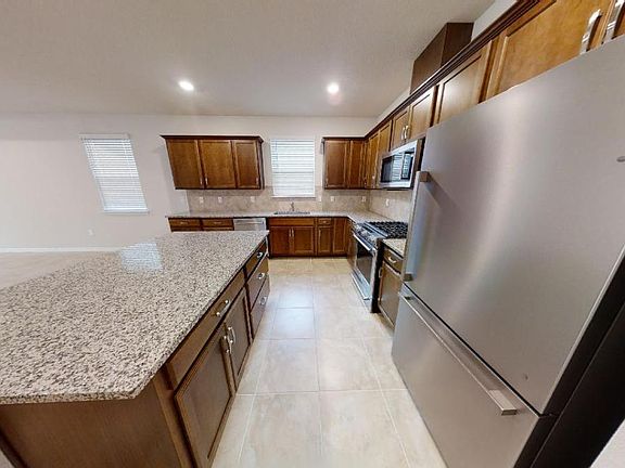 3rd image of 118 Myrtle Oak Ct #1