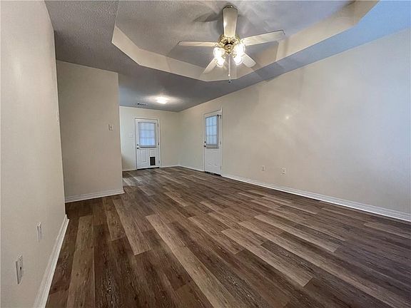5th image of 109 Brenda Dr