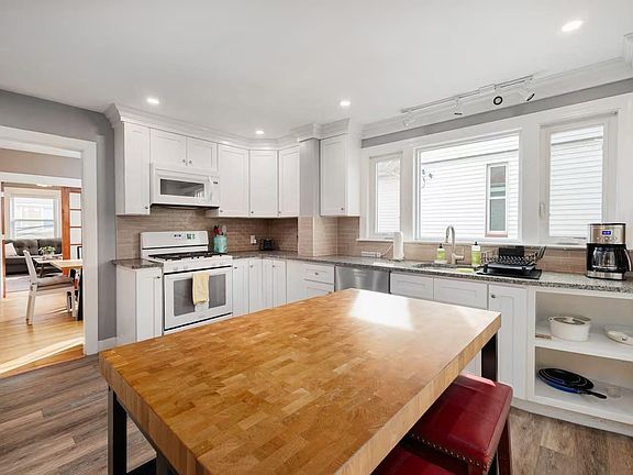 2nd image of 78 Chester St #2