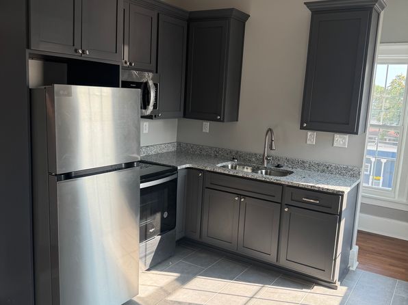 142 Fall St APT B