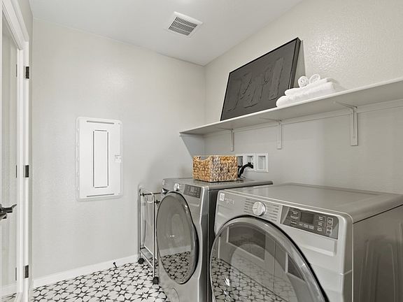 Sedona Laundry Room