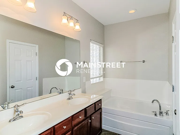 Main Bathroom