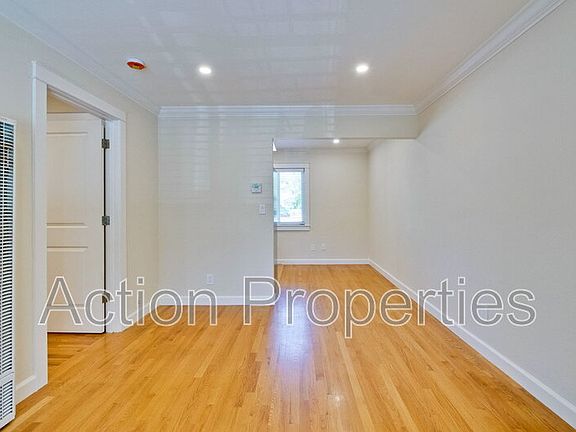 5th image of 366 & 372 Camille Ct #372-2