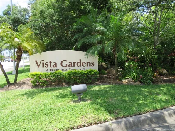 40 Vista Gardens Trl APT 204, Vero Beach, FL 32962