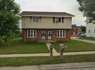 10405-10407 W Daphne St, Milwaukee, WI 53224