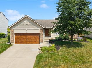 1845 Hunters Ridge Dr, Troy, OH 45373