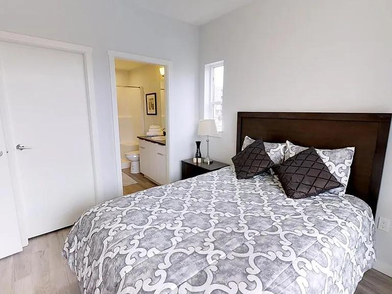 733 Goldstream Ave — Photo 6