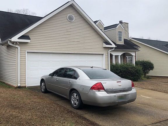 3rd image of 8514 Meadowlake Village Dr