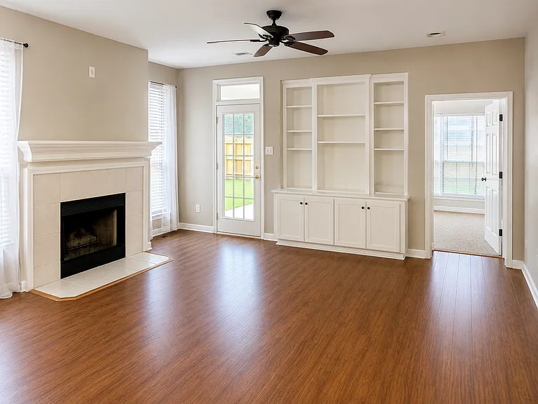 3204 Neuburg Ct — Photo 2