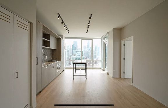 3rd image of 207 W Chestnut St #A19a